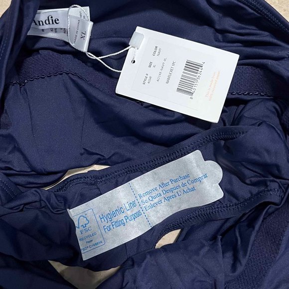 Never worn ANDIE swimsuit Nantucket XL Navy - Picture 4 of 6